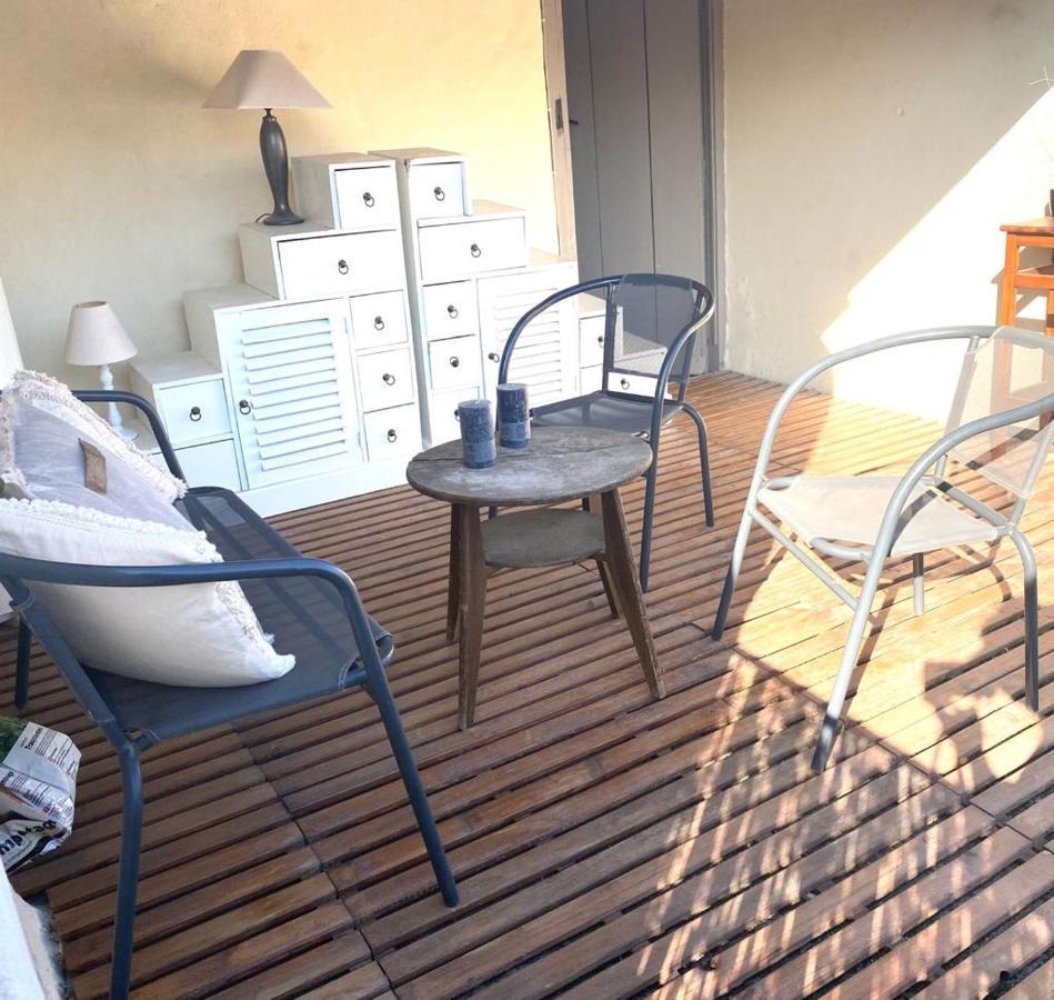 Rooftop Face A La Cite 'rfc' Bed & Breakfast